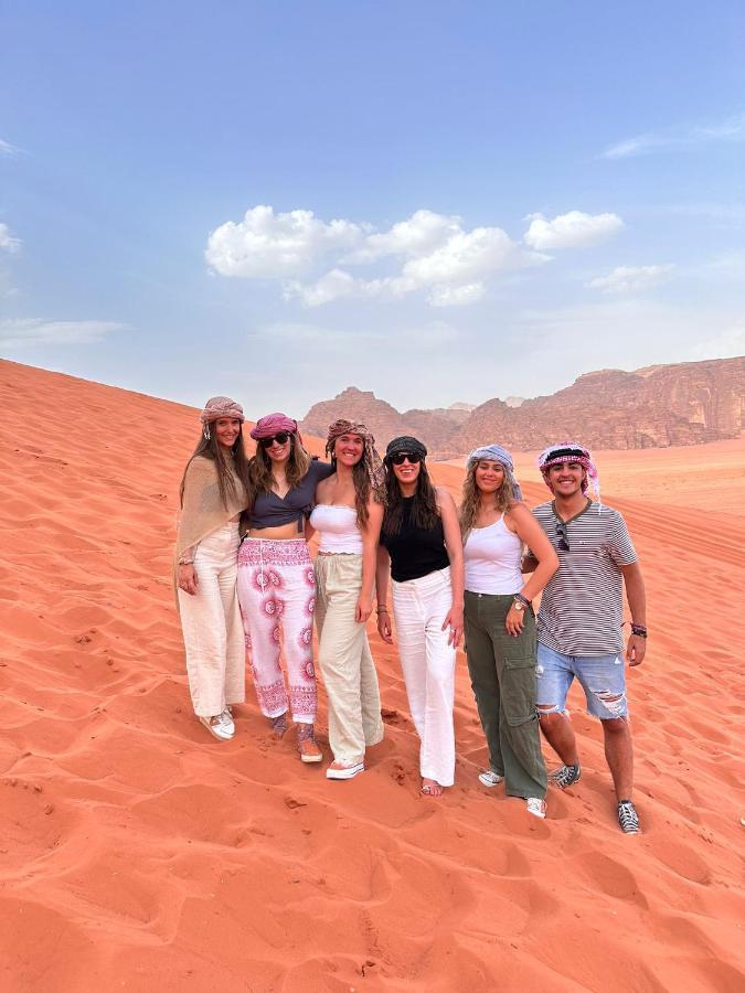 Saleem With Jeep Tour Leilighet Wadi Rum Eksteriør bilde