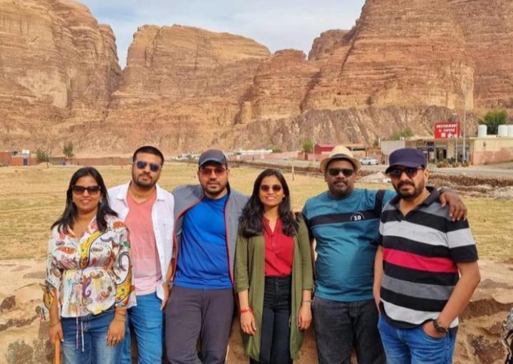 Saleem With Jeep Tour Leilighet Wadi Rum Eksteriør bilde