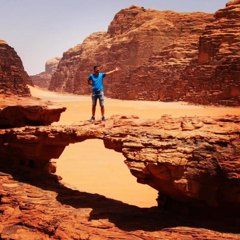 Saleem With Jeep Tour Leilighet Wadi Rum Eksteriør bilde