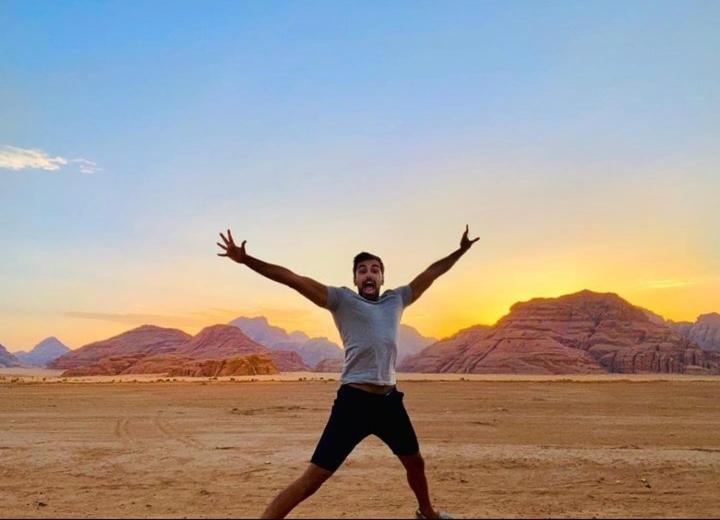 Saleem With Jeep Tour Leilighet Wadi Rum Eksteriør bilde